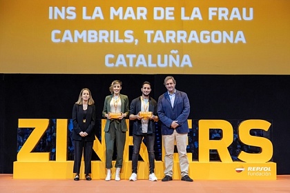 L'Institut de Secundària La Mar de la Frau, de Cambrils, ha estat premiada com la millor iniciativa de Secundària de Catalunya en matèria de transició energètica, canvi climàtic o sostenibilitat