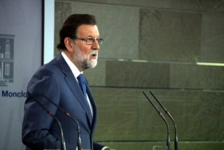 Mariano Rajoy, en roda de premsa i de perfil a Moncloa