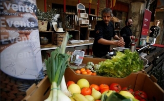 El mercat de la fruita i la verdura de Valls reobrirà els dimecres i dissabtes a l&#039;habitual plaça de l&#039;Oli i, com a novetat, a la plaça del Portal Nou