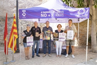 L&#039;alcalde de Constantí, Óscar Sánchez, la regidora de Festes, Mariana Buger, han presentat el cartell i el programa de la Festa Major d&#039;Estiu, acompanyats de representants d&#039;entitats