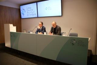 Sergi Boada, president del Col·legi Oficial de Metges de Tarragona; i Manuel Carasol, secretari, durant la roda de premsa per presentar les dades d&#039;agressions de 2023 