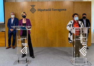 Presentació de l&#039;acord marc entre la Diputació de Tarragona i la URV, amb Noemí Llauradó, presidenta de la Diputació; María José Figueras, rectora de la URV