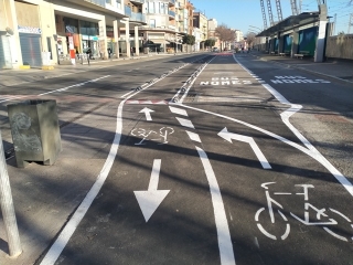 Sobre el pas del carril bici per l’estació d’autobusos, la federació veïnal considera &quot;poc segur&quot; aquest pas i han detectat problemes per com està dissenyat el carril bici 