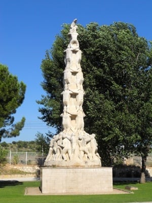 Monument Quatre de Vuit Vendrell