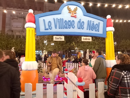 Village Valls entrada
