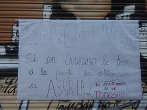 cartell contra Hermán Pinedo