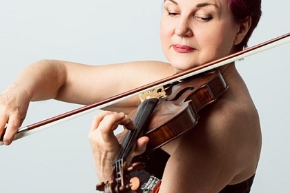 La violinista ucraïnesa Ala Voronkova forma part del Duo Voronkov