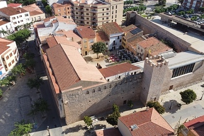 Vista aèria de l’Hospital del Coll de Balaguer, el conjunt monumental, origen del poble de l’Hospitalet de l’Infant