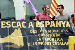 Enric Stern i Jaume Roura, el juliol del 2015, a la plaça del Vi de Girona