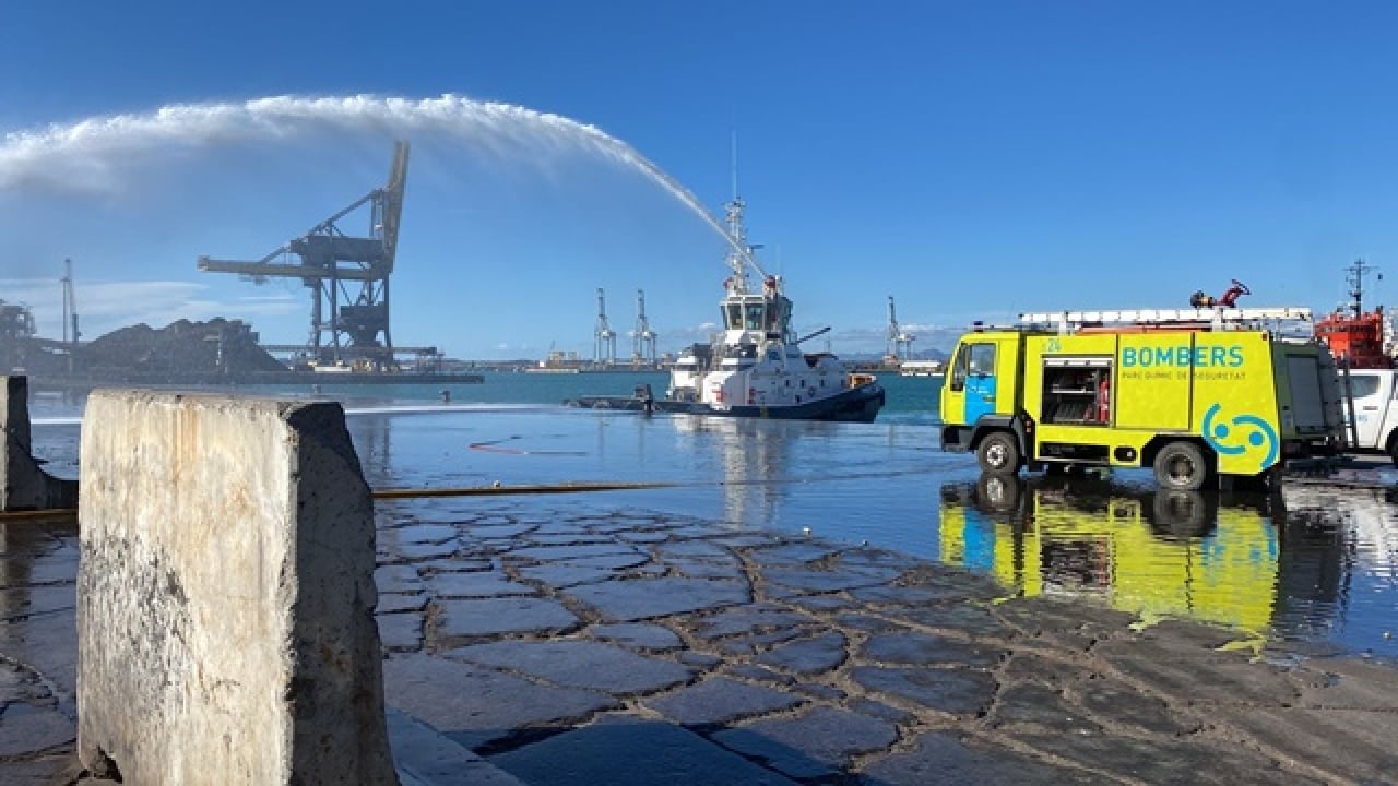 L&#039;incendi al moll de Navarra del Port de Tarragona ja està extingit