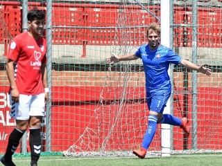 Rubén Enri celebrant el gol del triomf davant la Pobla