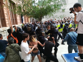 Càrregues policials a l&#039;Institut Tarragona