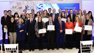 Foto de família de les empreses guardonades als Premis de Responsabilitat Social Empresarial (RSE) del sector químic espanyol