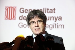 El cap de llista de Junts per Catalunya, Carles Puigdemont, compareix davant els mitjans a Brussel·les per valorar el transcurs de la jornada electoral