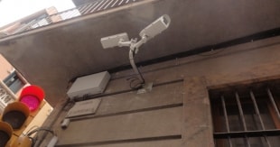 Una de les càmeres que es van instal·lar el mes de juny al barri de la Part Baixa de Tarragona.