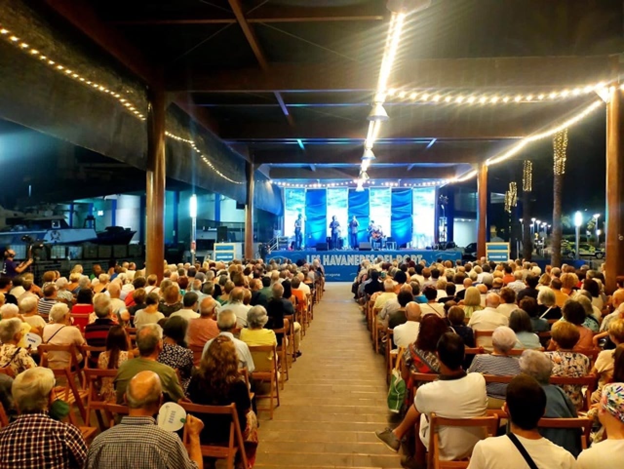 La pèrgola del Serrallo s&#039;ha omplert cada setmana per gaudir del festival &#039;Havaneres del Port de Tarragona&#039;