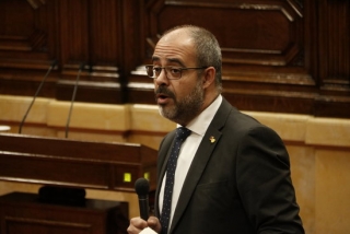 El conseller d&#039;Interior, Miquel Buch, intervé a la sessió de control al Govern al Parlament