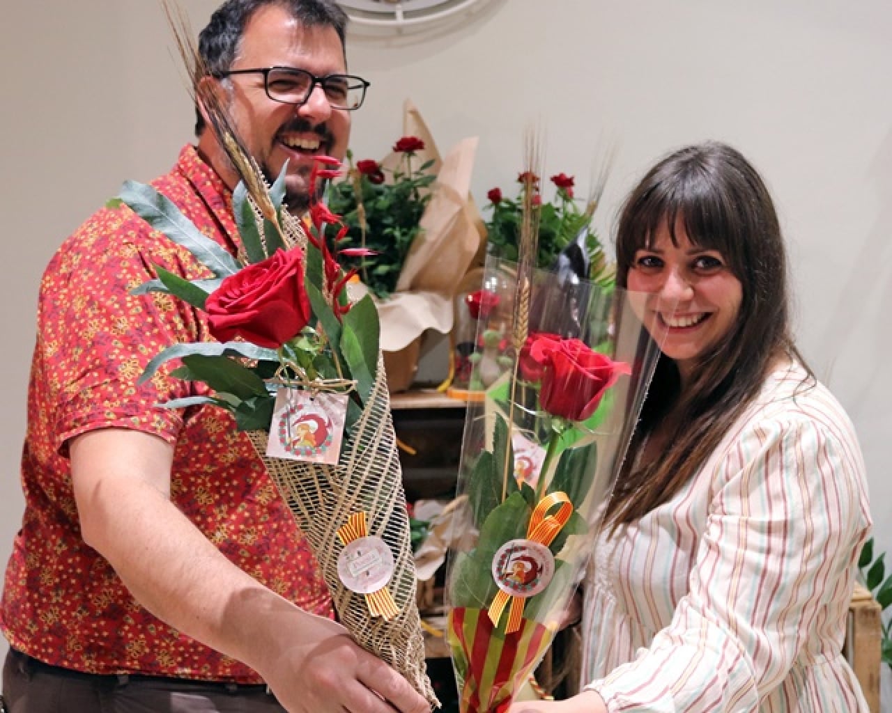Floristeria Romeu i l&#039;artista tarragoní Octavius presenten la rosa de Sant Jordi 2022 amb una il·lustració que reivindica el paper de la dona en l&#039;imaginari col·lectiu