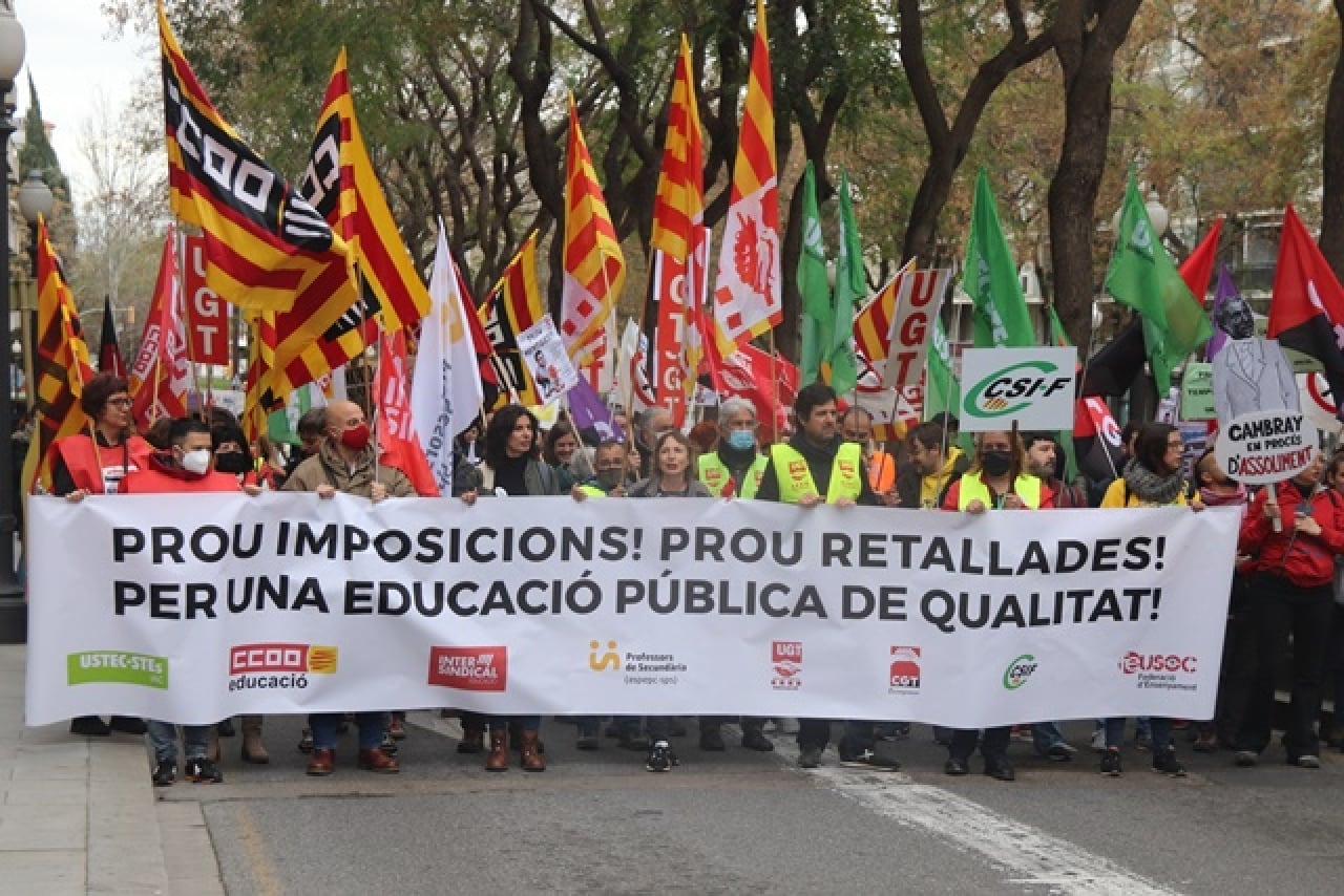 El capdavant de la manifestació del sector docent a Tarragona