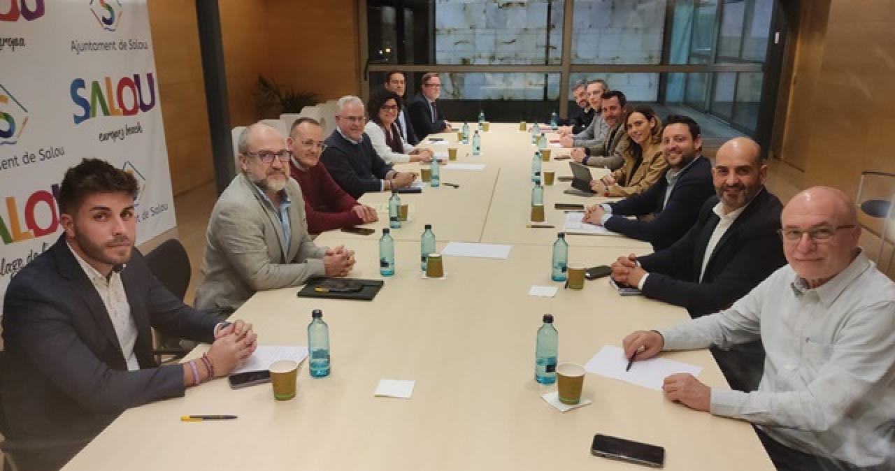 Els alcaldes i alcaldesses del PSC dels principals municipis del Camp de Tarragona, reunits aquest dimecres a l&#039;Ajuntament de Salou