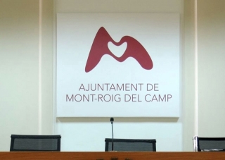 Detall de la Sala de Plens de l&#039;Ajuntament de Mont-roig del Camp