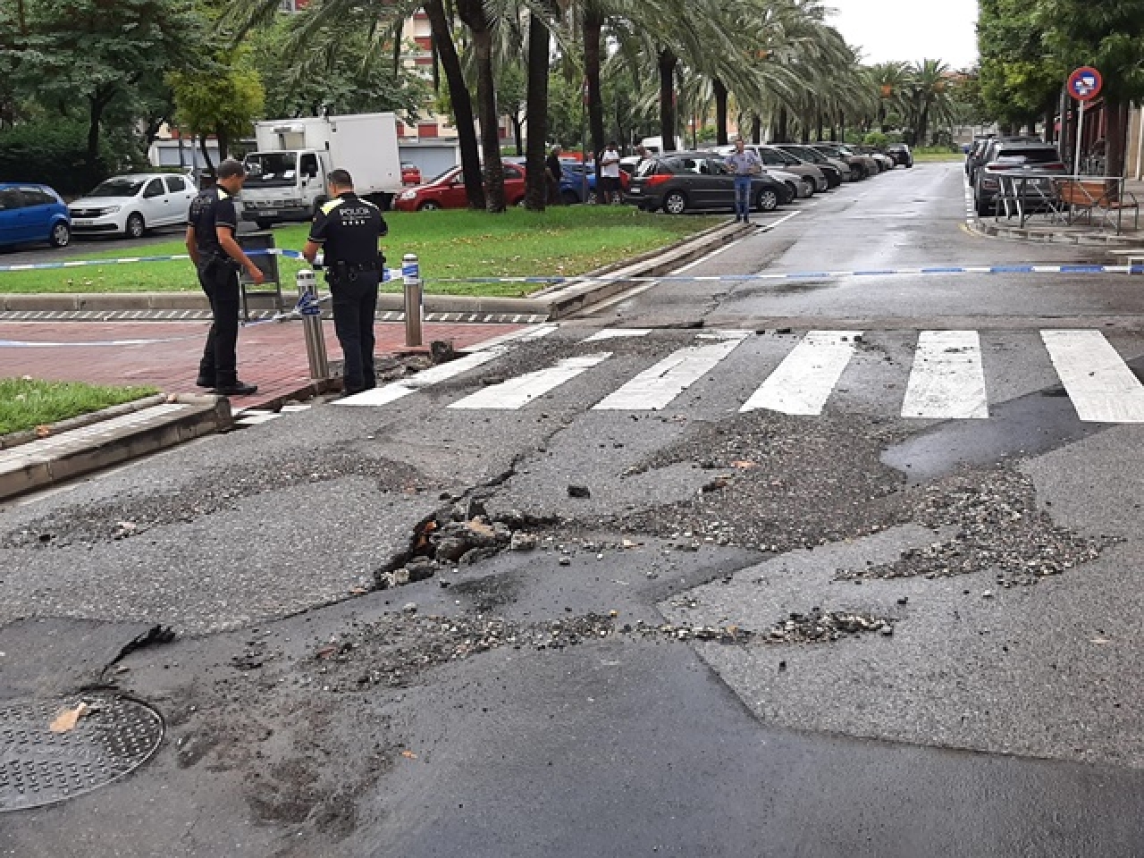 La Guàrdia Urbana de Reus ha hagut de tallar el trànsit a l&#039;avinguda del Mediterrani, a causa de la pluja