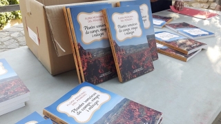 La segona edició del llibre ‘Plantes remeieres de camps, vinyes i marges’ es presentarà aquest dijous a la Fundació Santa Teresa del Vendrell