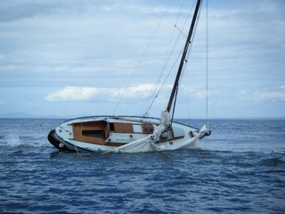 Imatge de recurs d&#039;una barca tombada