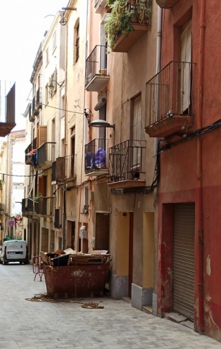 Un immoble ubicat al carrer del Carme, provinent d’una donació, acollirà tres habitatges que l’Ajuntament de Valls destinarà a casos d’emergència habitacional
