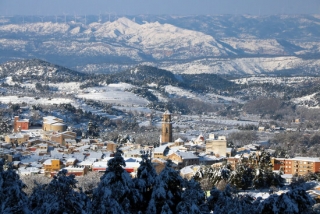 Panoràmica de Falset, la capital del Priorat, completament nevada, l&#039;11 de gener de 2021