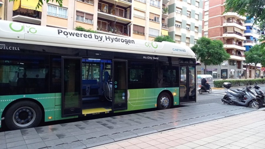 El passat mes de juny Tarragona ja va provar un autobús propulsat amb hidrogen per tal de validar la viabilitat del combustible en les rutes reals dels autobusos municipals de la ciutat