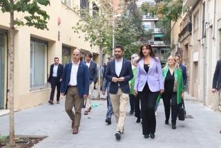 La presidenta de Junts, Laura Borràs, i el secretari general, Jordi Turull, arriben a la seu del partit acompanyant el vicepresident destituït, Jordi Puigneró, i la resta de consellers de Junts