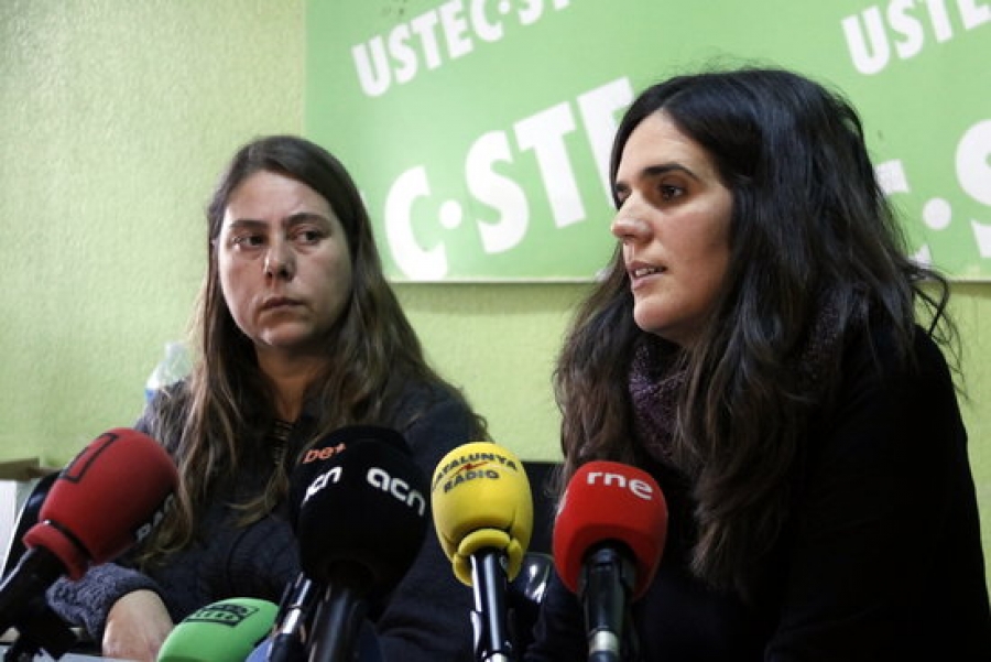 Mireia Valentí i Teresa Esteve, de la Secretaria de la Dona d&#039;USTEC-STEs, en roda de premsa