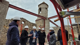 La presidenta de la Diputació de Tarragona, Noemí Llauradó, ha visitat aquest dissabte les obres de restauració i consolidació de l&#039;església i el campanar de la Mussara, al terme de Vilaplana