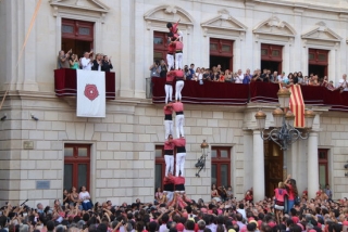 Imatge del 2d8sf de la Colla Vella dels Xiquets de Valls a la Diada del Mercadal