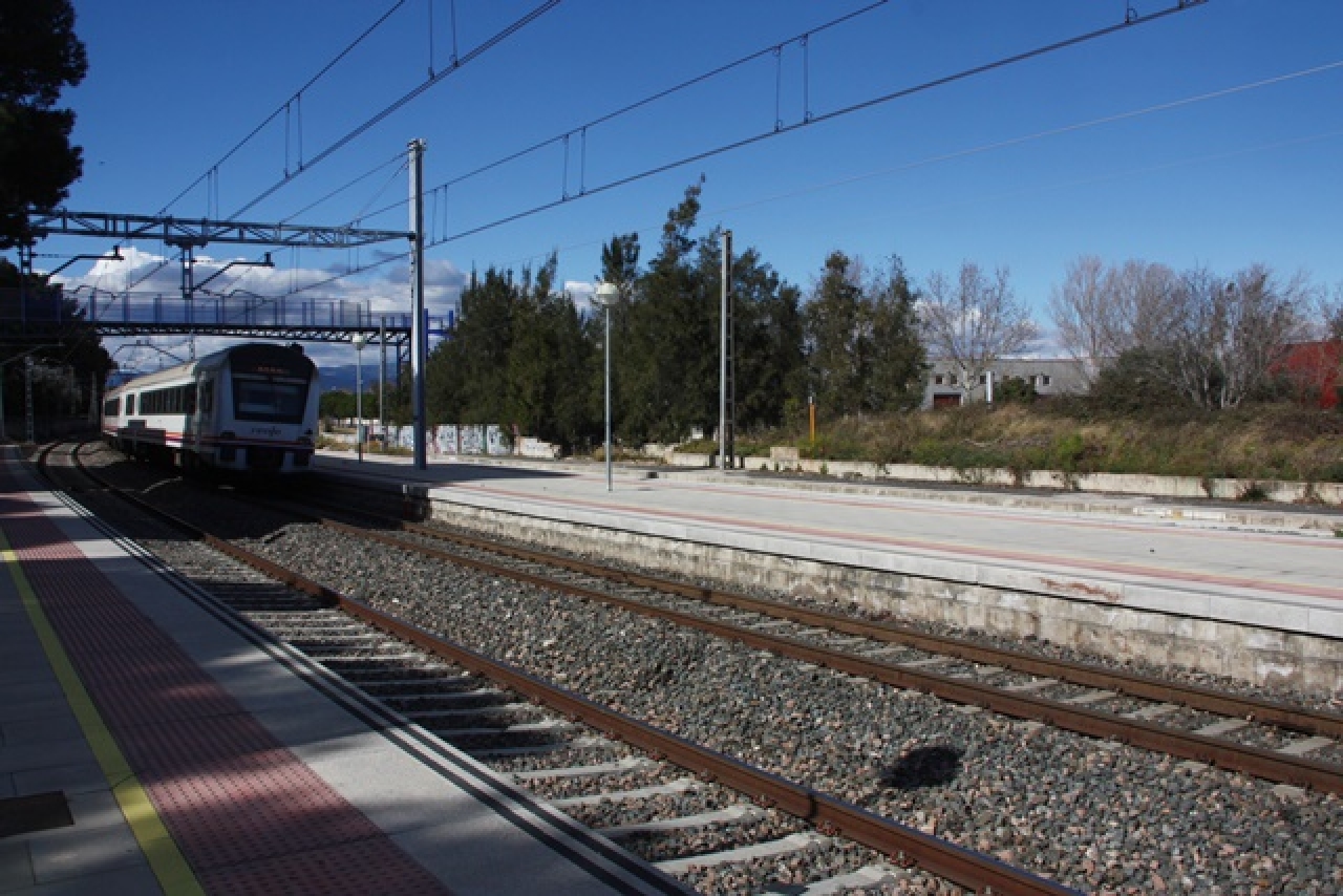 Un tren entrant a l&#039;estació de Vila-seca, en una imatge d&#039;arxiu