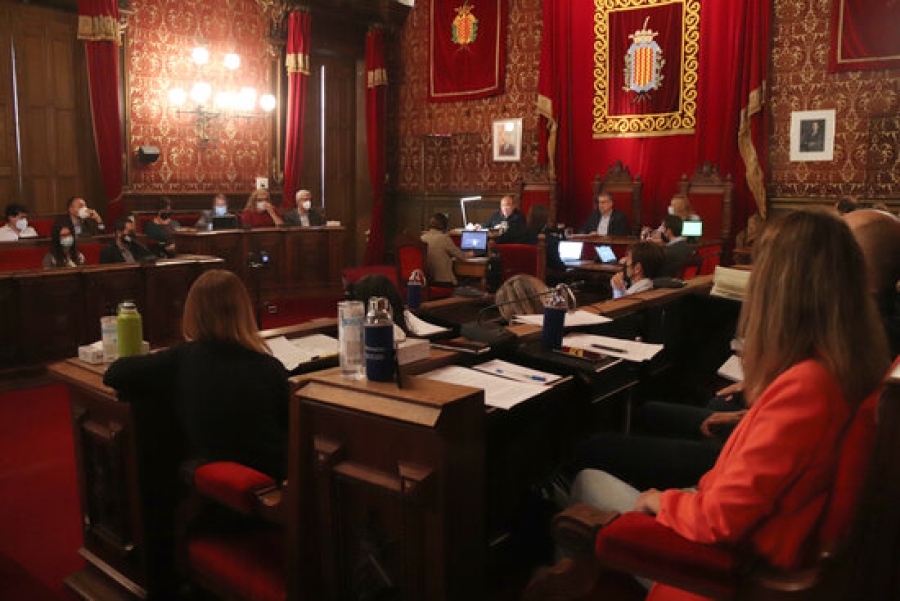 Imatge del ple de l&#039;Ajuntament de Tarragona, durant el debat d&#039;ordenances