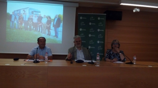 L&#039;alcalde del Vendrell, Martí Carnicer (PSC), al centre, amb Eva Maria Serramià (CIU) i Josep Marrassé (ERC).