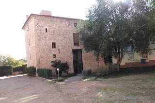 Imatge actual de l&#039;antiga edificació de la Torre Forta, que dona nom al barri tarragoní de Torreforta