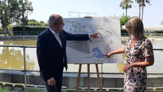 L&#039;alcalde de Reus, Carles Pellicer, i la vicealcaldessa, Noemí Llauradó, presentant el projecte d&#039;una planta solar fotovoltaica d&#039;autoconsum a l&#039;estació depuradora d&#039;aigües residuals a Reus