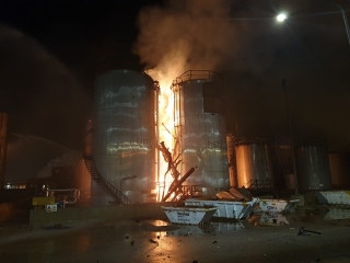 Imatge d&#039;arxiu de l&#039;explosió del 14 de gener a la planta d&#039;Iqoxe, a la Canonja