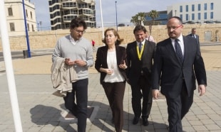 La ministra de Foment, Ana Pastor, ahir a la tarda, en arribar al Port de Tarragona, on va clausuar el congrés Agrifood.