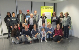 Imatge dels aprenents i voluntaris del Voluntariat per la llengua de Cambrils