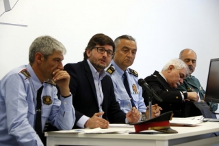 El tinent d&#039;alcalde de Seguretat Ciutadana de Tarragona, Javier Villamayor, en roda de premsa amb responsables dels diferents cossos policials