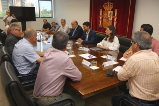Reunió que han mantingut alcaldes del Baix Gaià amb el subdelegat del govern espanyol a Tarragona