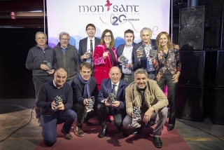 Foto de grup des guardonats i guardonades als Premis Montsant 2022