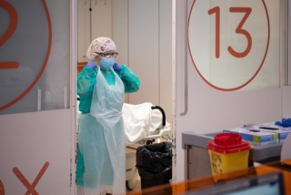 Professionals sanitaris atenen malalts de coronavirus a l&#039;Hospital Clínic
