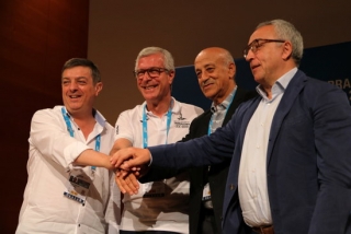 El director executiu de Tarragona 2018, Victor Sánchez, de l’alcalde Josep Fèlix Ballesteros, i dels presidents del comitè internacional i espanyol dels Jocs, Amar Addadi i Alejandro Blanco