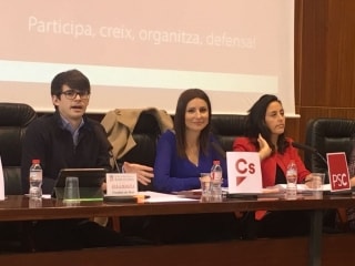 La cap de llista per Tarragona de Ciutadans, Lorena Roldán, ha participat avui al debat electoral del 21-D a la Universitat de Barcelona