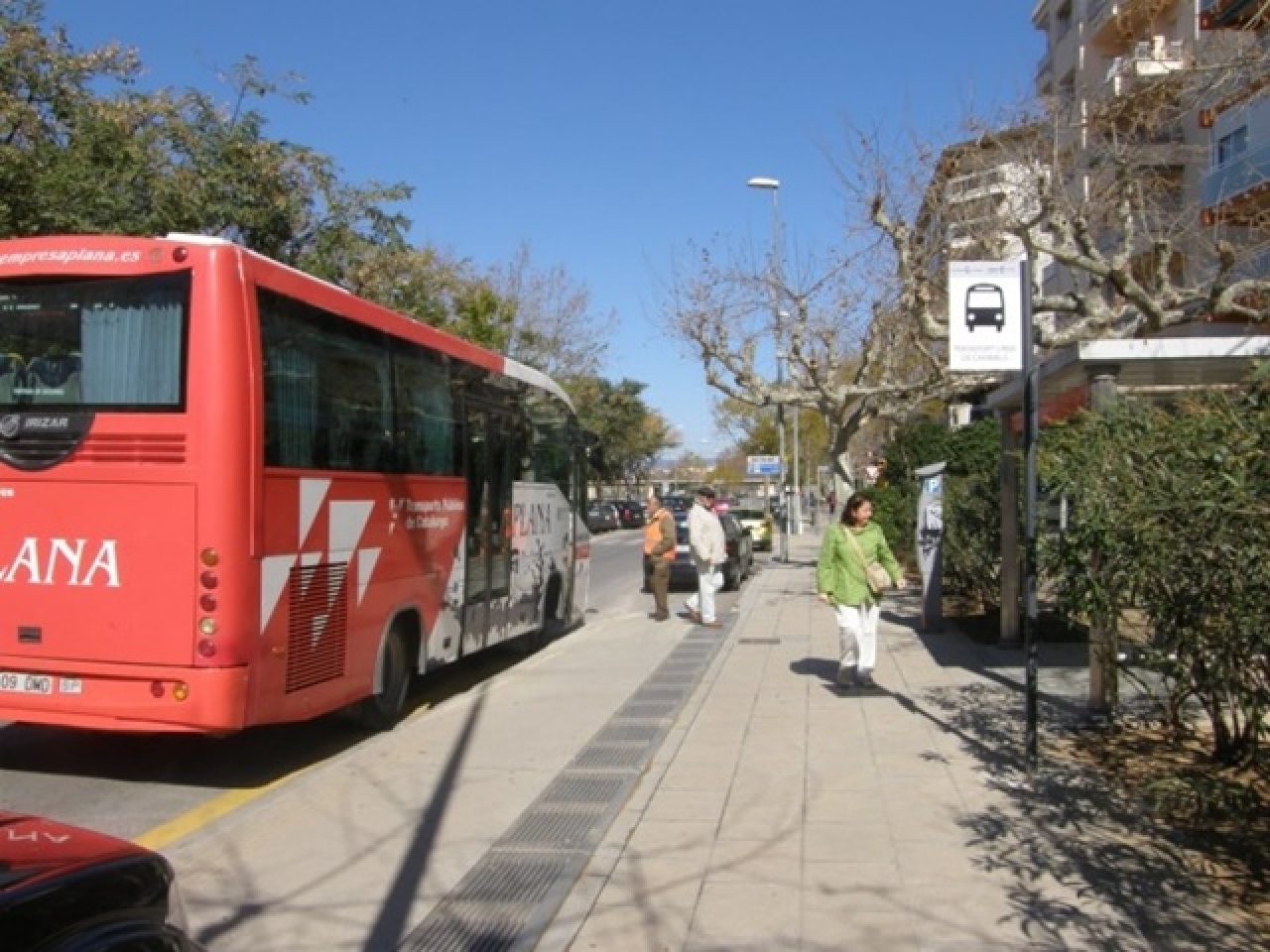 El bus urbà farà tres expedicions diàries d&#039;anada i tornada el dies 31 d&#039;octubre i 1 de novembre